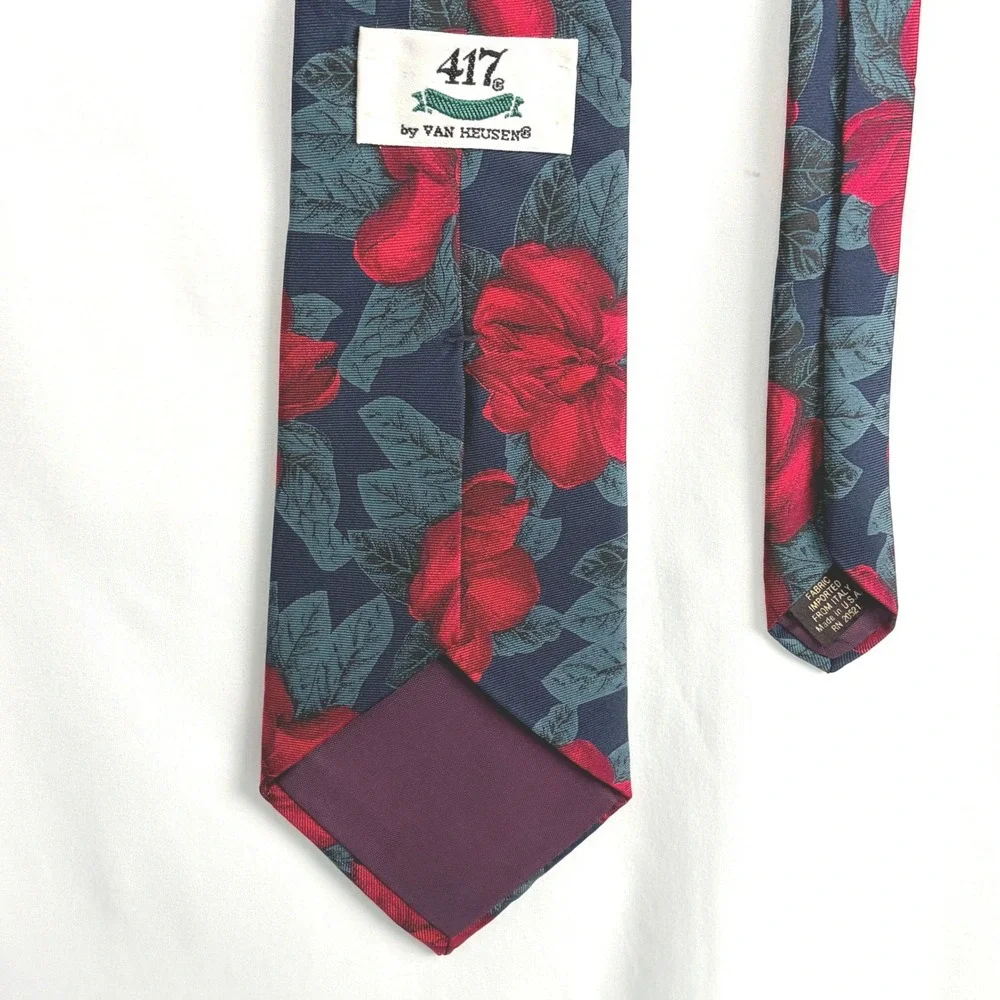 Vintage 417 by Van Heusen Necktie OS Navy Red Floral Italian Fabric Vintage